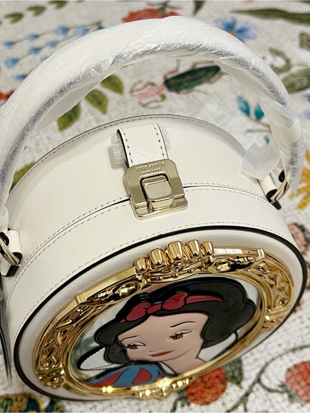 NWT Kate Spade New York X Disney Snow White 3D Mirror Crossbody - Picture 8 of 17